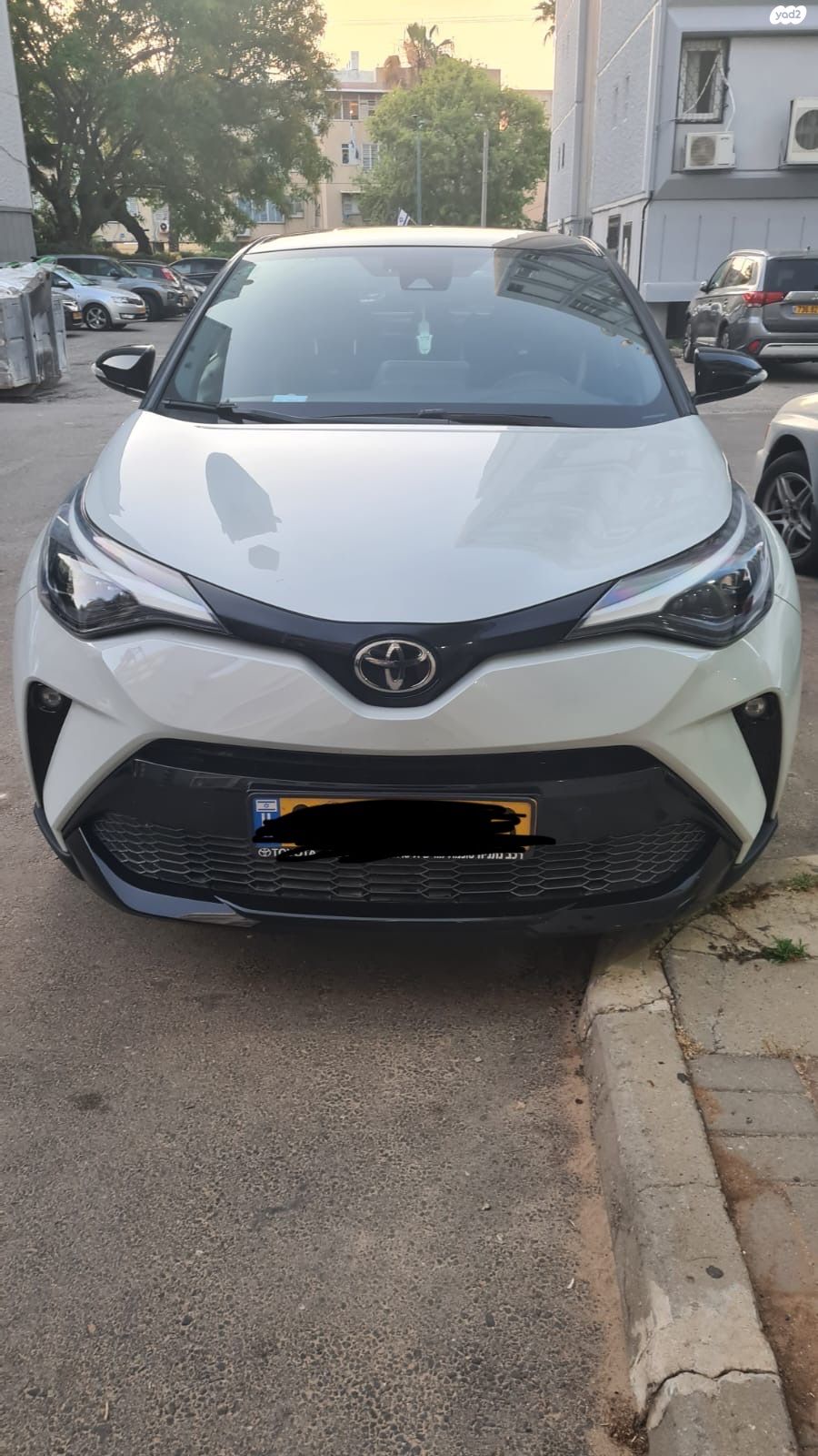 מודעת רכב טויוטה C-HR