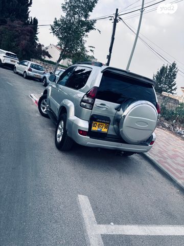 טויוטה לנד קרוזר