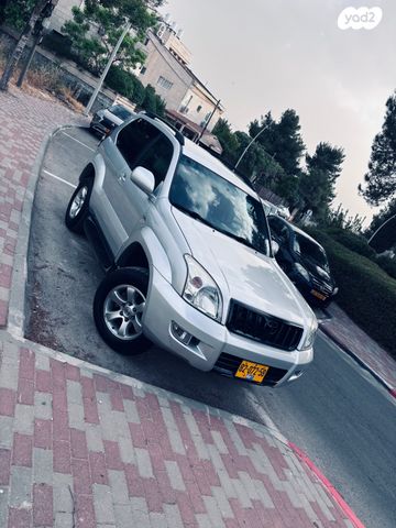 טויוטה לנד קרוזר