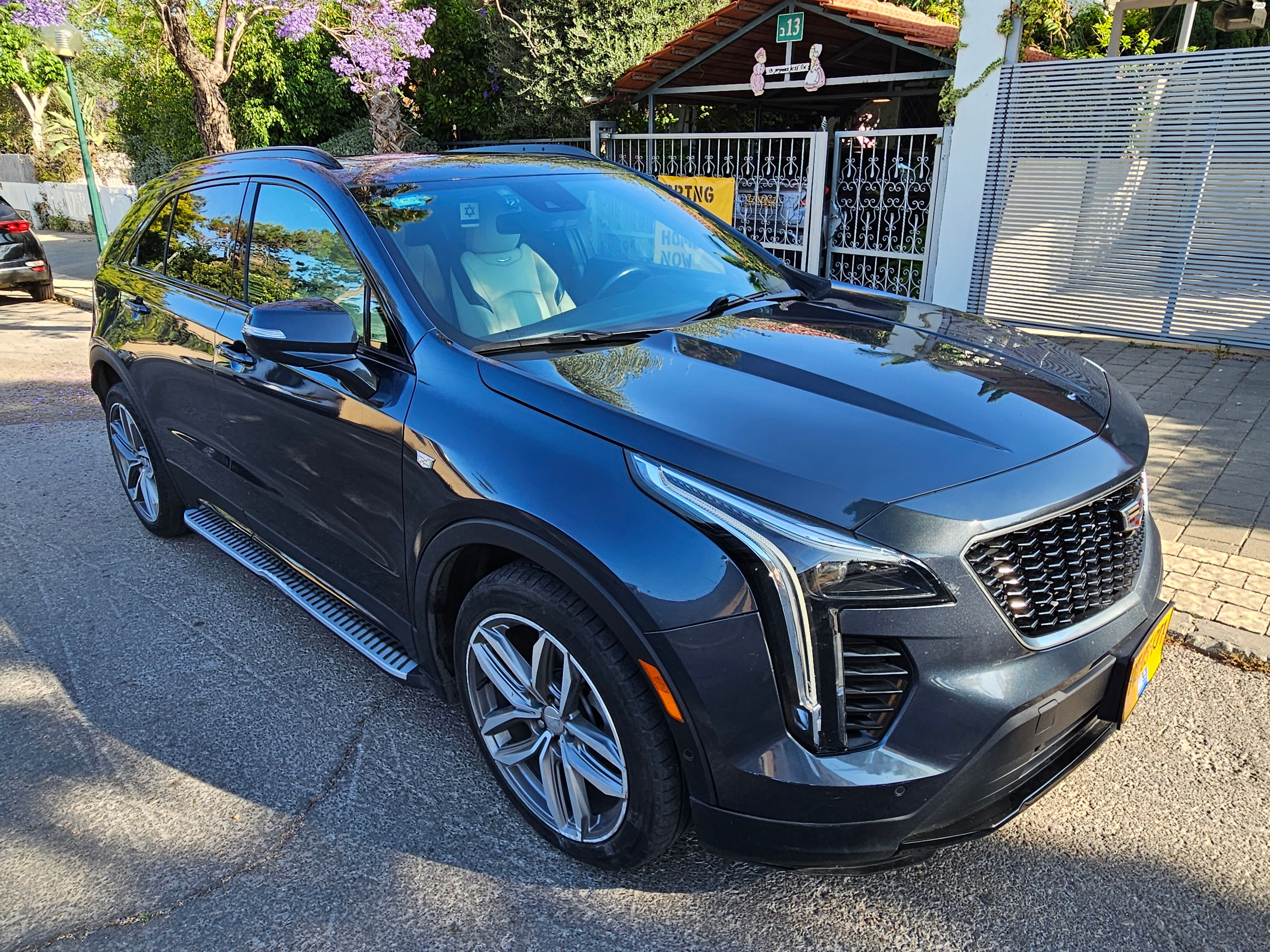 מודעת רכב קאדילק XT4