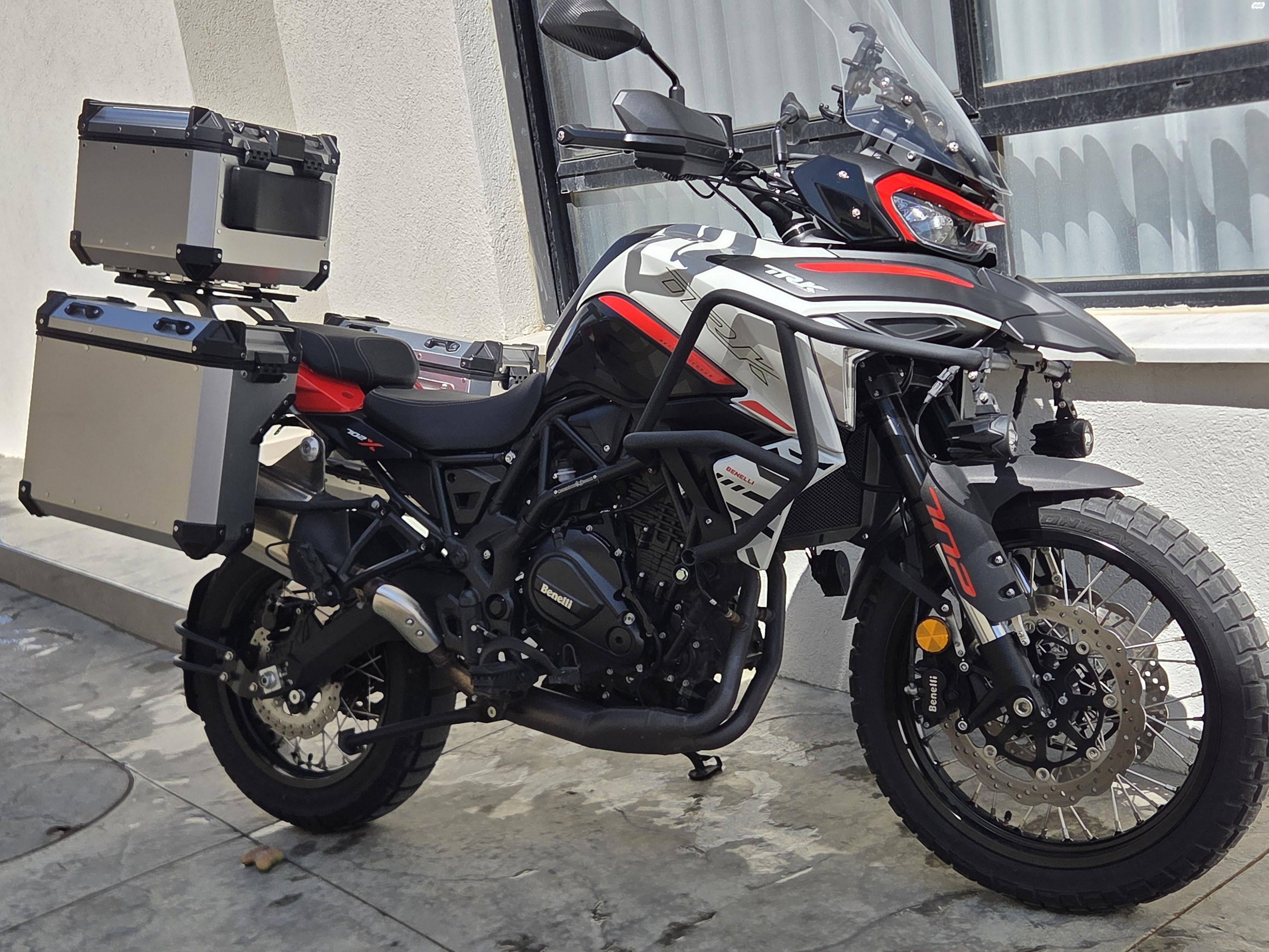 מודעת רכב בנלי TRK702X