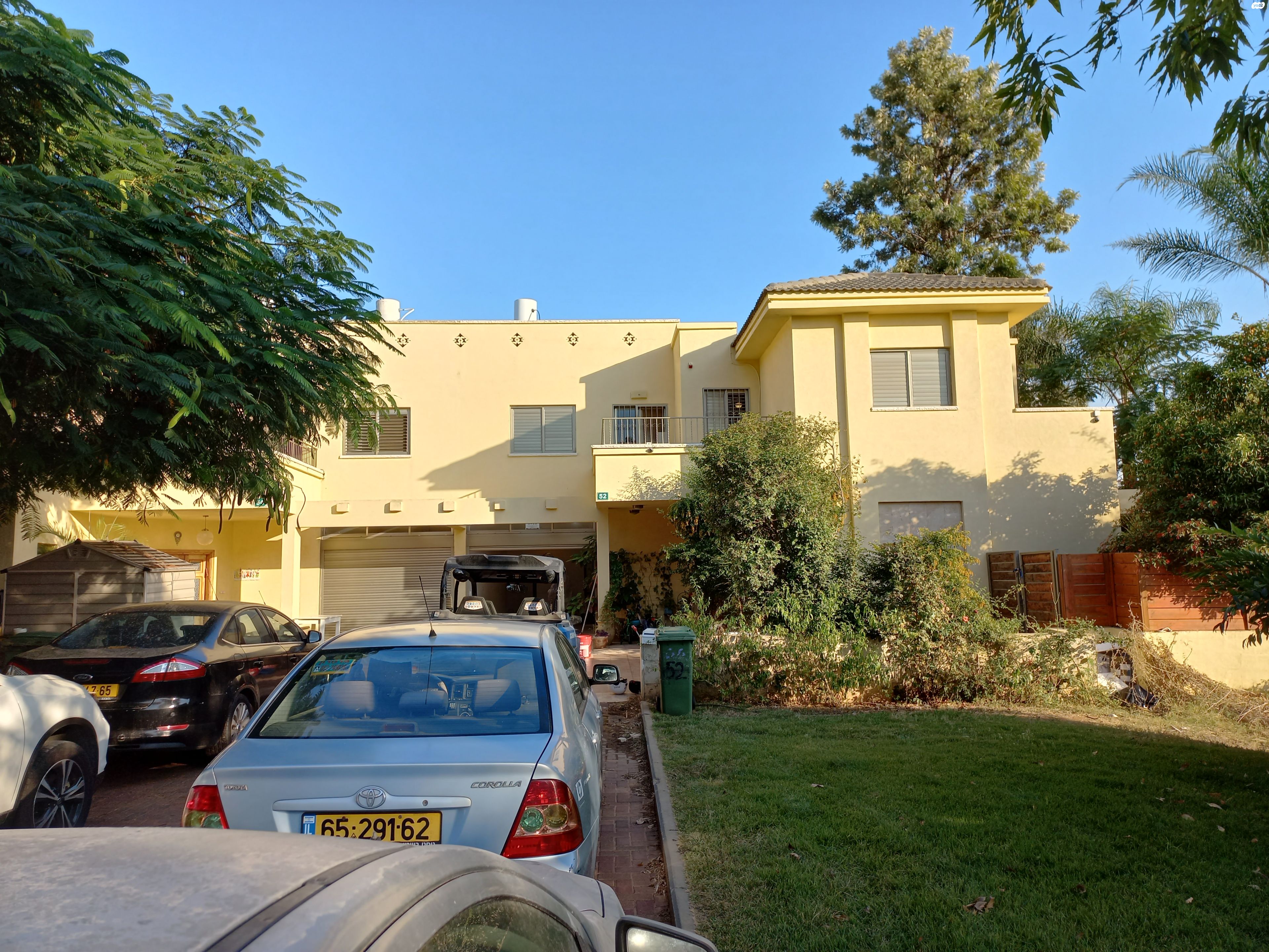 גלגל המזלות 52