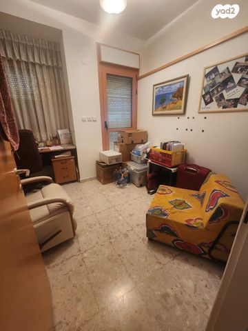 דירה, רש"י, נחלת גנים, רמת גן