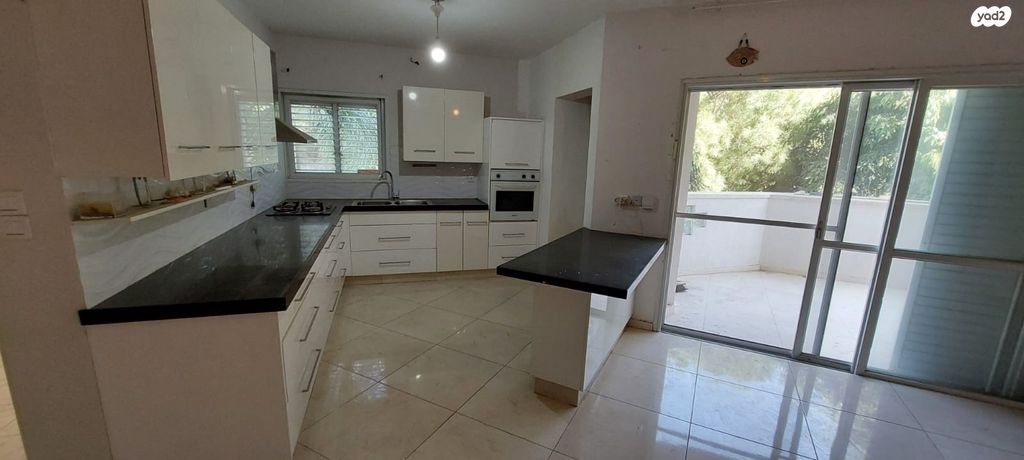 דירה, ראשונים, כפר סבא