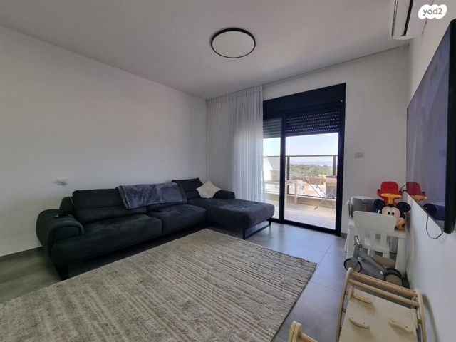 גג/ פנטהאוז, שאר העיר, מגדל העמק