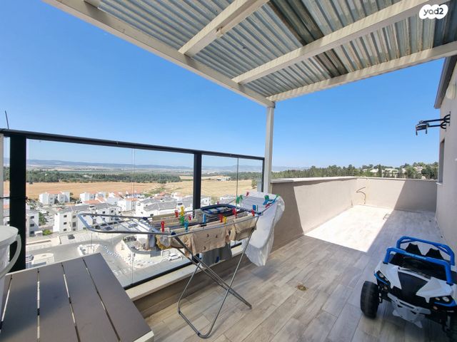 גג/ פנטהאוז, שאר העיר, מגדל העמק