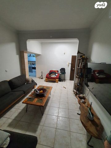 דירה, המלבן, הל"ה, גבעתיים