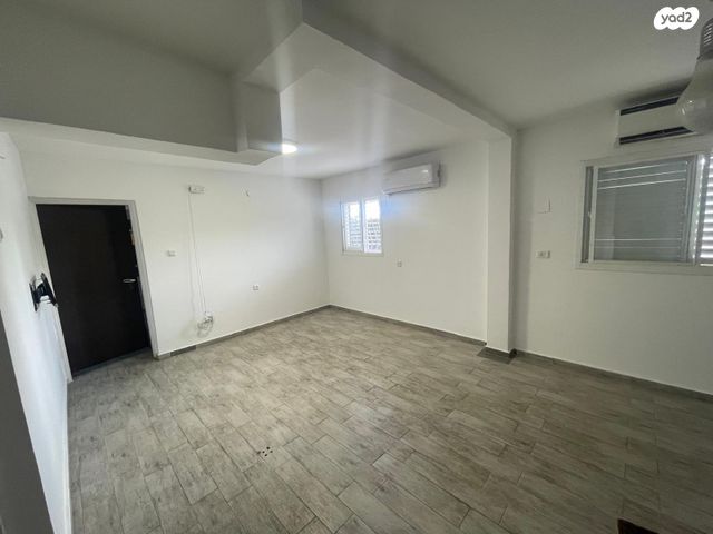 דו משפחתי, הגלעד, נאות יצחק רבין, רמלה