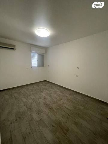 דו משפחתי, הגלעד, נאות יצחק רבין, רמלה