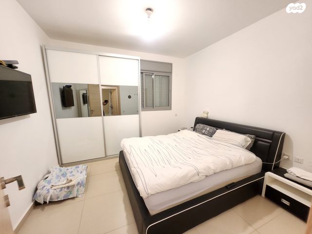 דירה, ניסים אלוני, פסגות אפק, ראש העין