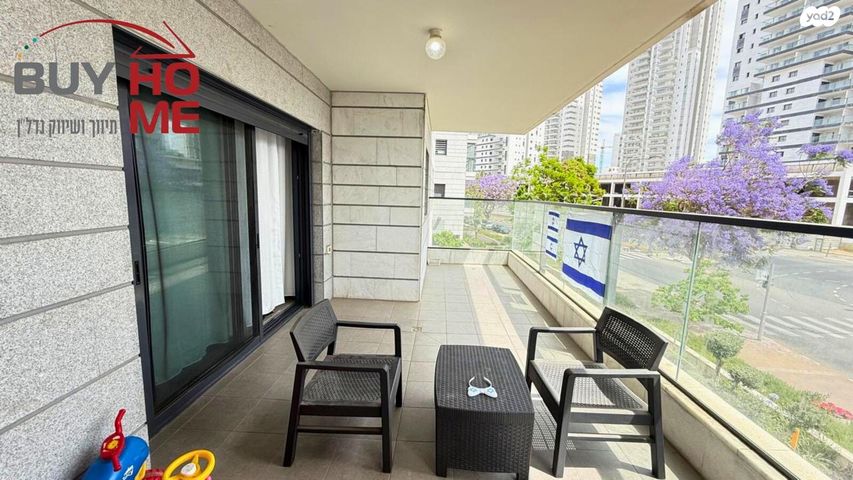 דירה, אגמים, נתניה