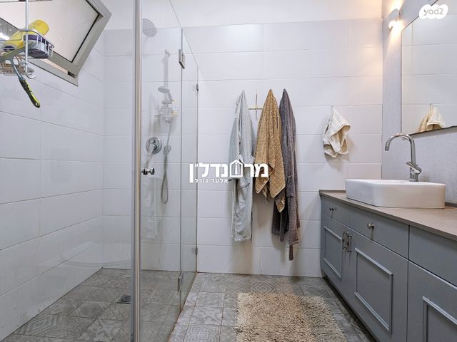 גג/ פנטהאוז, בן יהודה, מרכז, הרצליה