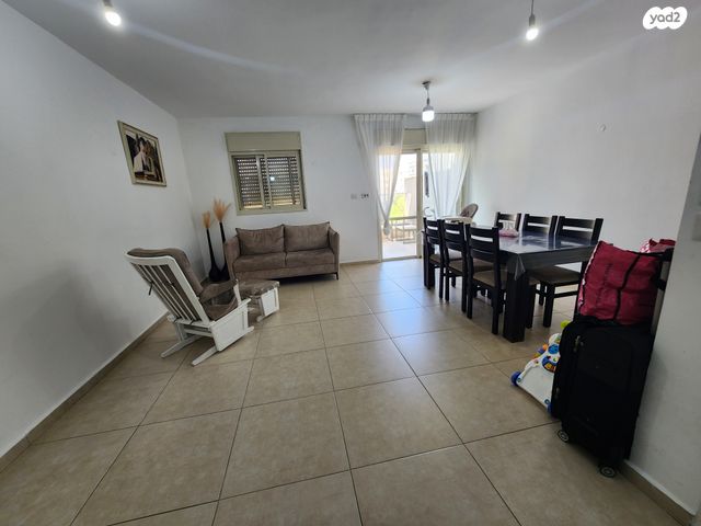 דירה, ספיר, אבני חן, חריש