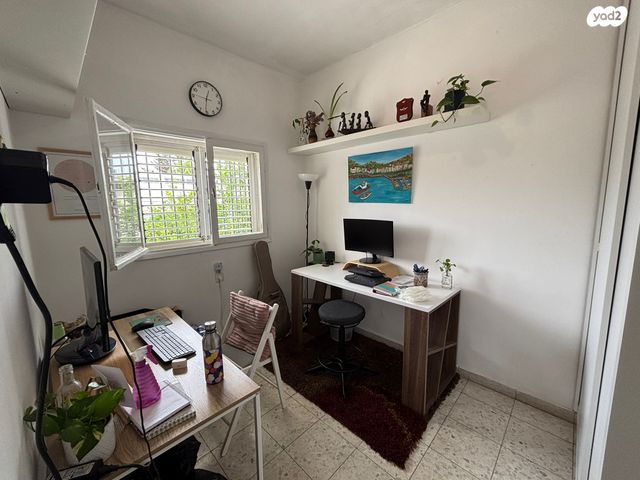 דירה, הרבי מקארלין, צהלון, שיכוני חסכון, תל אביב יפו