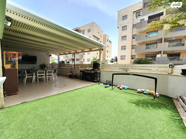 דירת גן, נאות יצחק רבין, שדרות