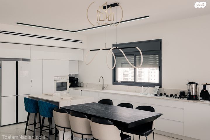 גג/ פנטהאוז, עיר היין, אשקלון