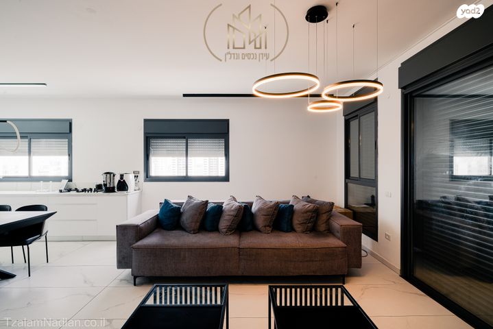 גג/ פנטהאוז, עיר היין, אשקלון