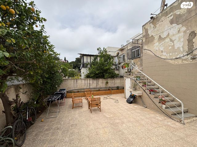 דירה, הרבי מקארלין, צהלון, שיכוני חסכון, תל אביב יפו