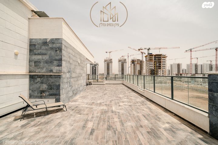 גג/ פנטהאוז, עיר היין, אשקלון