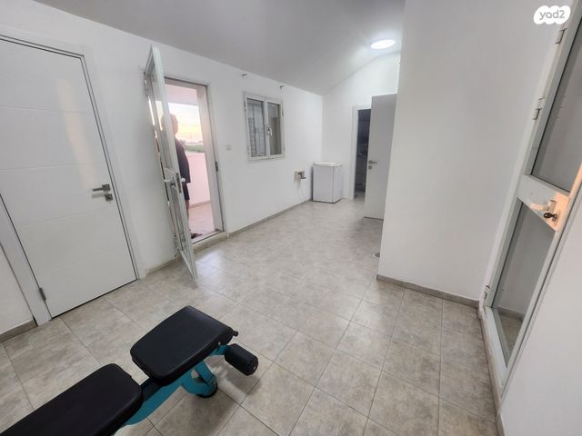 בית פרטי/ קוטג', הנס, נאות המכבים, גן יבנה