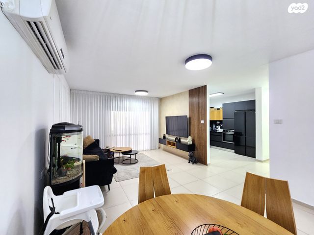 דירת גן, נאות יצחק רבין, שדרות