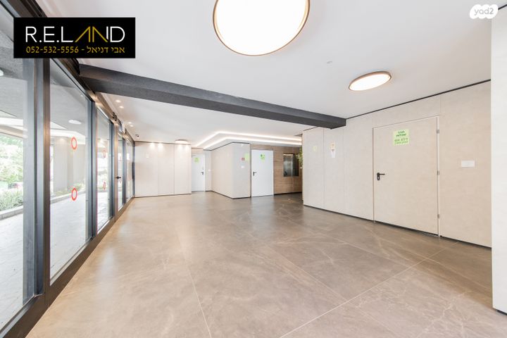 דירה, הרא"ה 240, אזור הבילויים, רמת גן