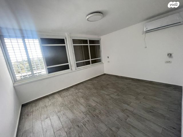 דו משפחתי, הגלעד, נאות יצחק רבין, רמלה