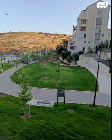 דירה, הרב ישעיהו דולגין, חומת שמואל, הר חומה, ירושלים