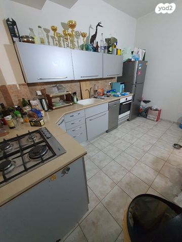 דירה, המלבן, הל"ה, גבעתיים