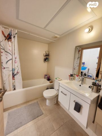 דירה, ניסים אלוני, פסגות אפק, ראש העין