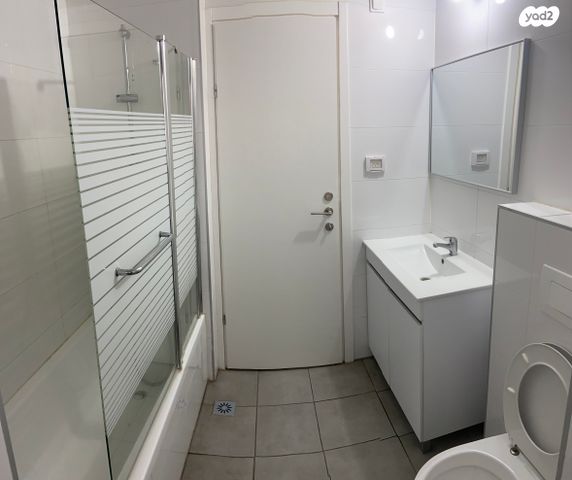 דירה, יהודה 10, רמב"ם, ראשון לציון