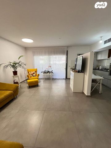 דירה, יהודה 10, רמב"ם, ראשון לציון