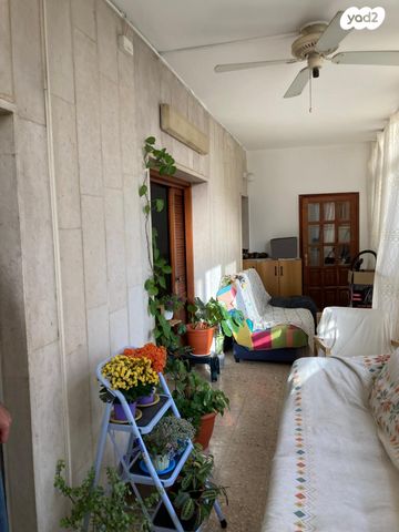 דירה, הברון הירש, קרית משה, ירושלים