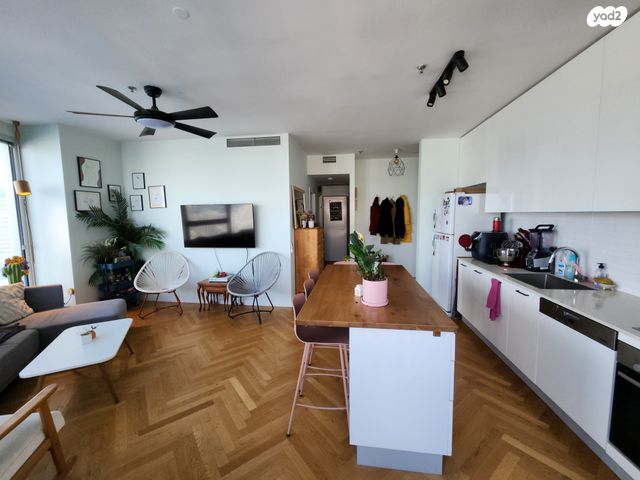 דירה, גרציאני יצחק 4, גני שרונה, קרית הממשלה, תל אביב יפו