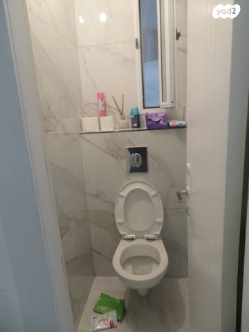 דירה, רחבת יפתח הגלעדי, מלכי ישראל, קרית גת