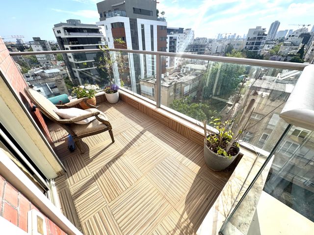 גג/ פנטהאוז, השר משה 79, נגבה, רמת גן