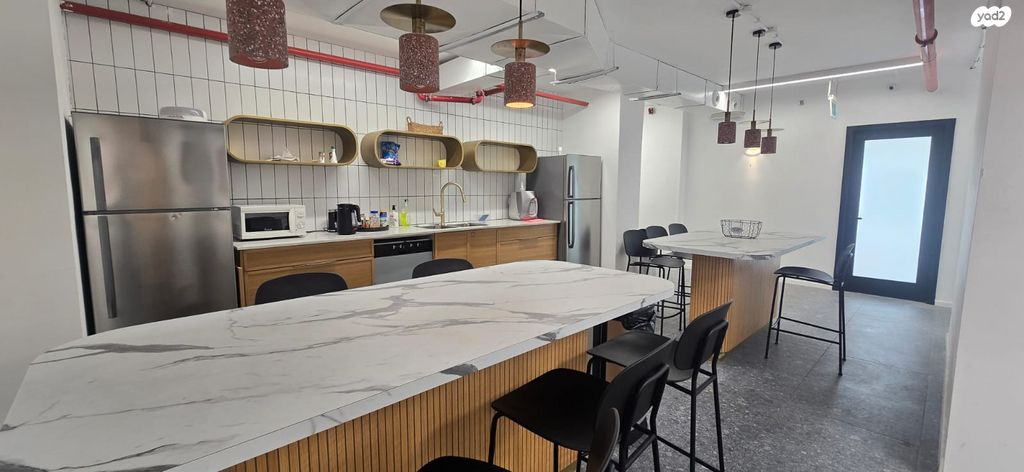 דרך מנחם בגין 