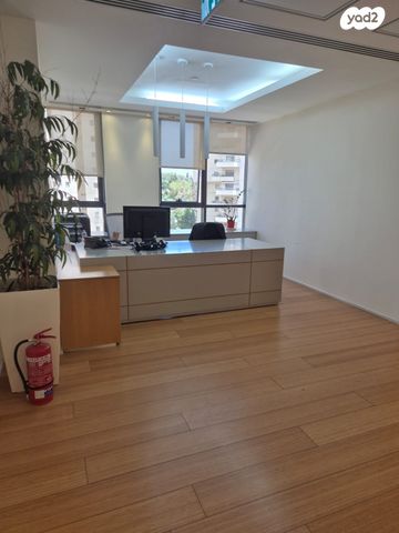 משרדים, דרך אבא הלל, בורסה, רמת גן