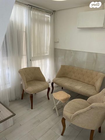 חנויות/ שטח מסחרי