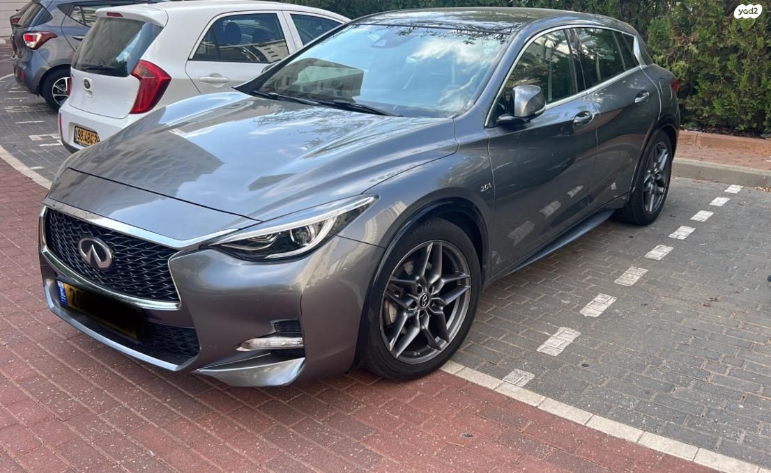 מודעת רכב אינפיניטי Q30