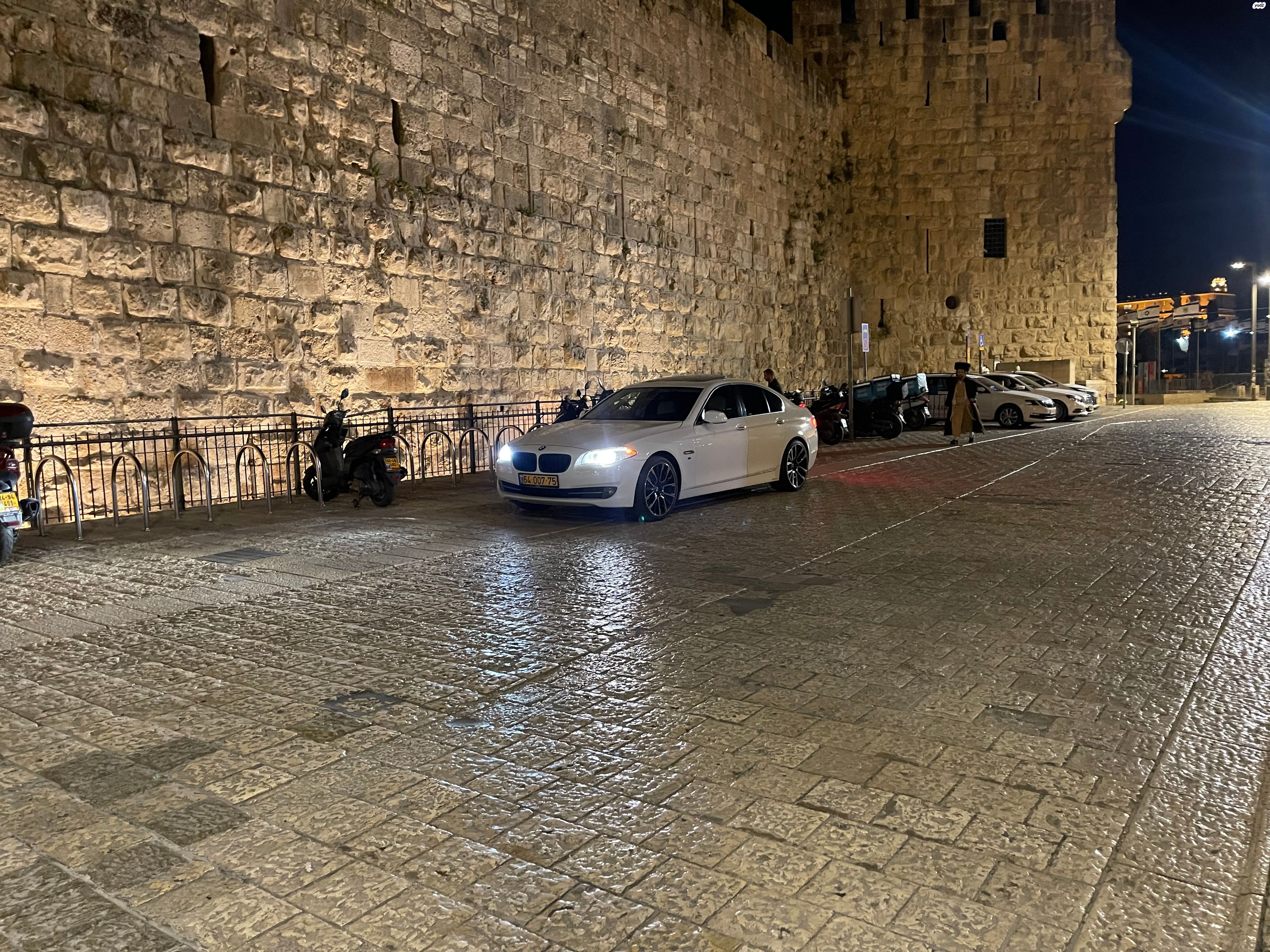 מודעת רכב ב מ וו סדרה 5