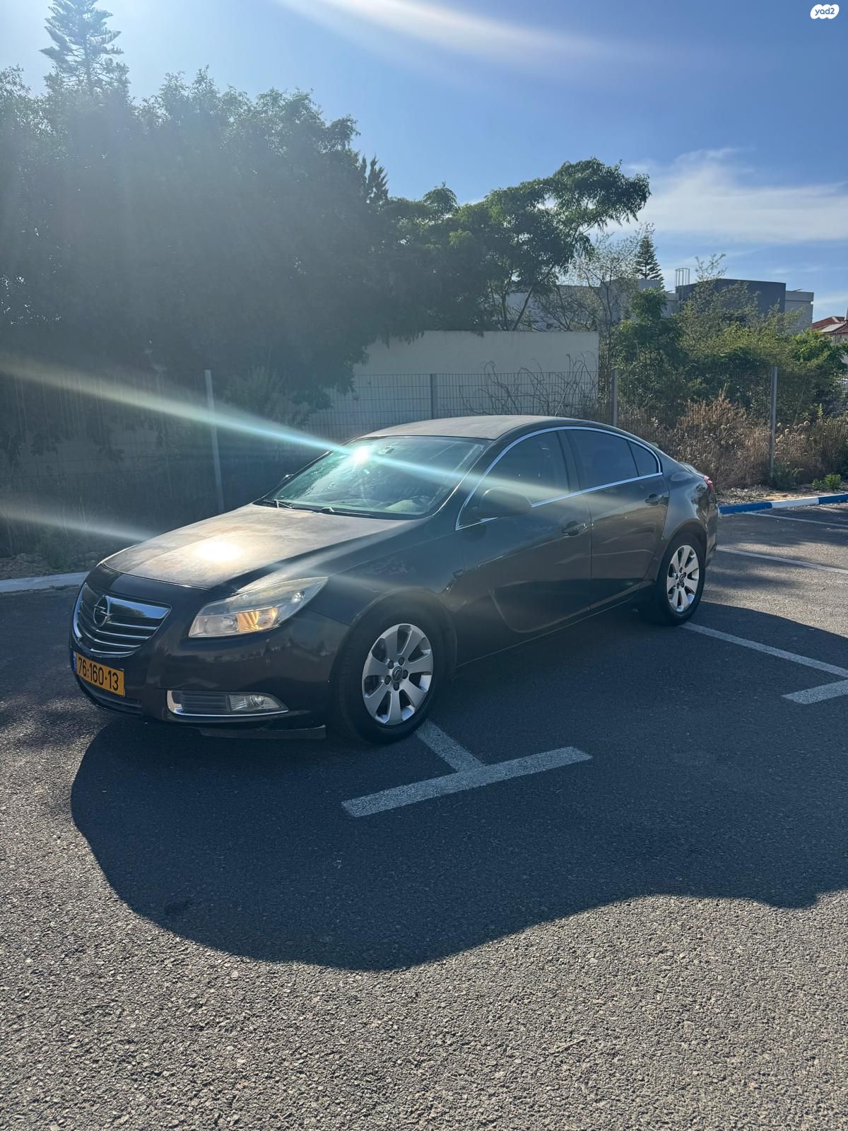 מודעת רכב אופל אינסיגניה