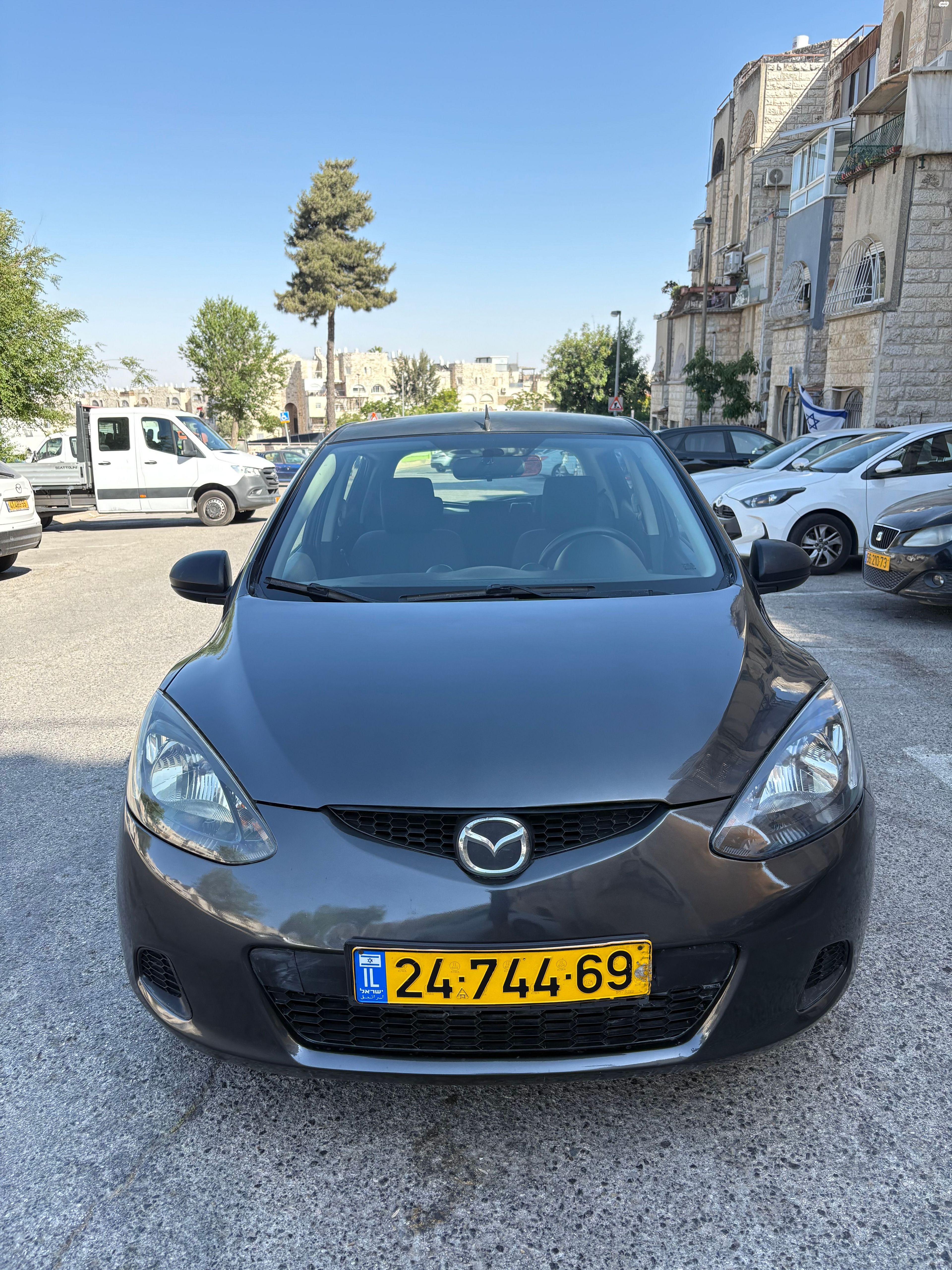 מודעת רכב מאזדה 2