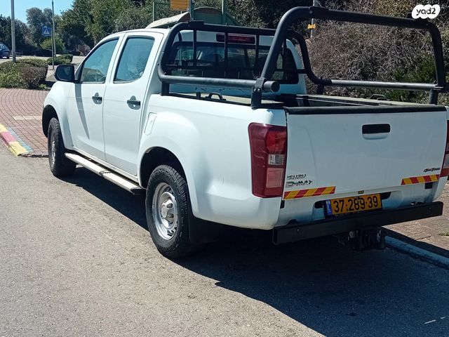 מודעת רכב איסוזו די-מקס