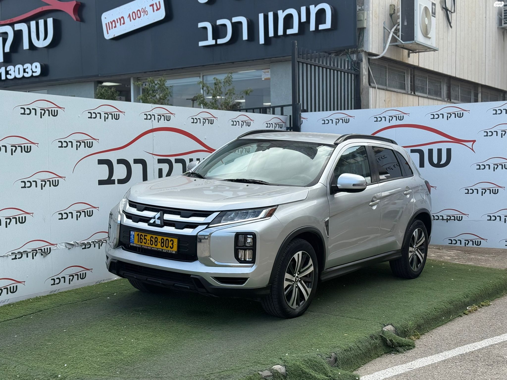 מודעת רכב מיצובישי ASX