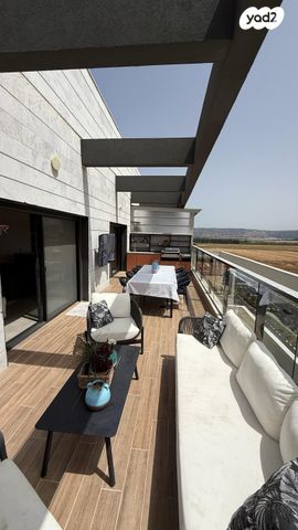 גג/ פנטהאוז, חיים לבב 27, יצחק שמיר, נהריה