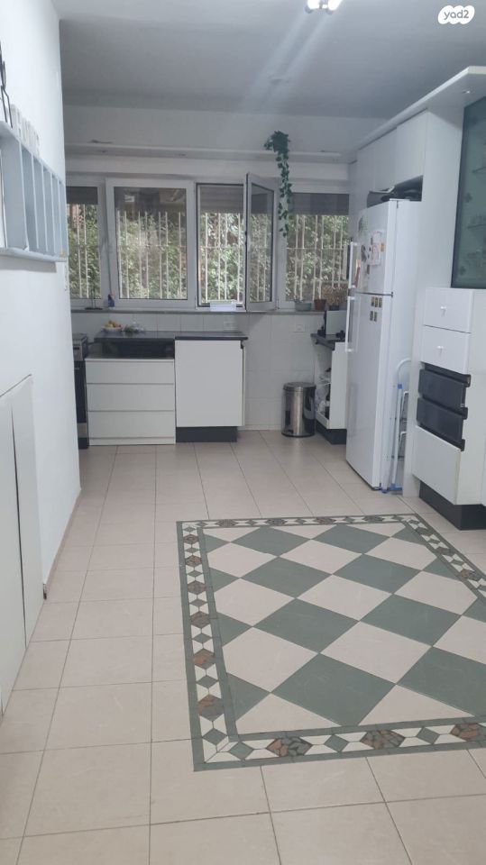 דירה, נגבה 3, קטמון הישנה, ירושלים