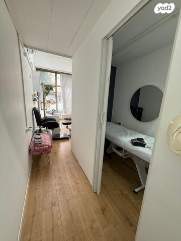 חנויות/ שטח מסחרי, שדרות דב הוז 14, גרין ועם, חולון