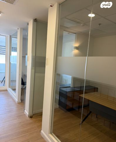 משרדים, הנגר 24, אזור תעשיה נווה נאמן, הוד השרון