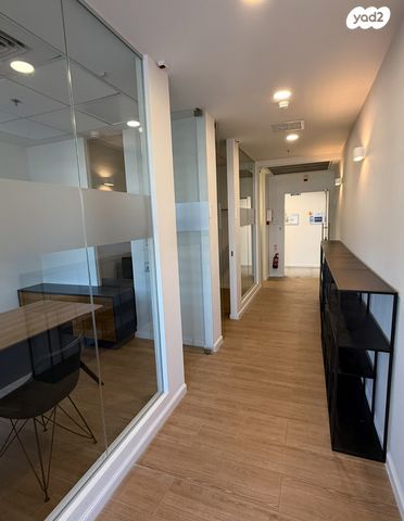 משרדים, הנגר 24, אזור תעשיה נווה נאמן, הוד השרון